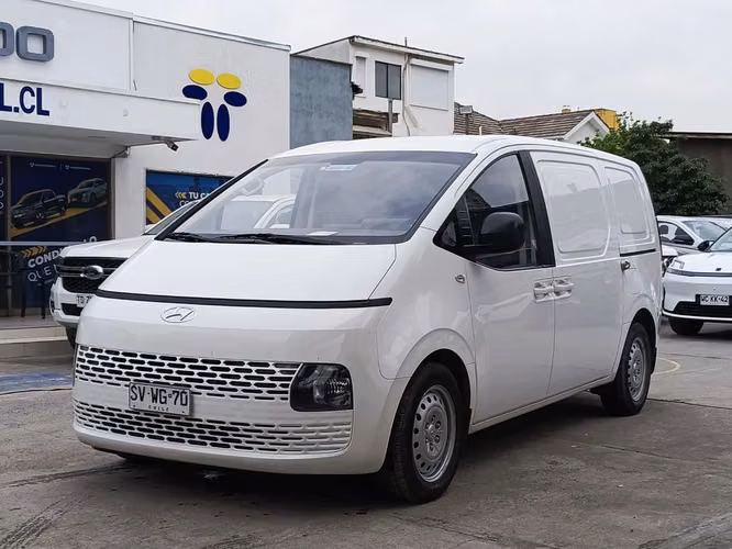 HYUNDAI STARIA 2023