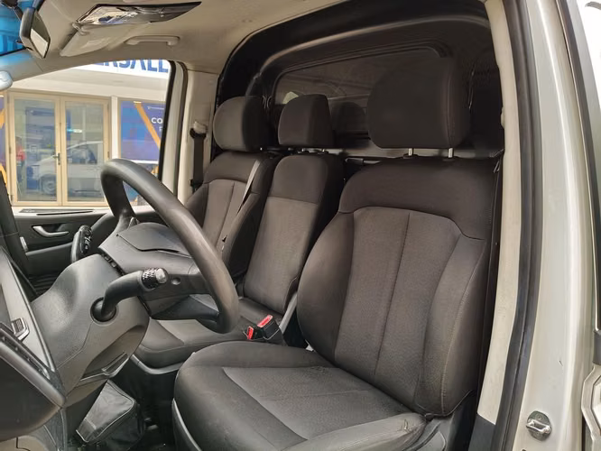 HYUNDAI STARIA 2023 - Imagen 15