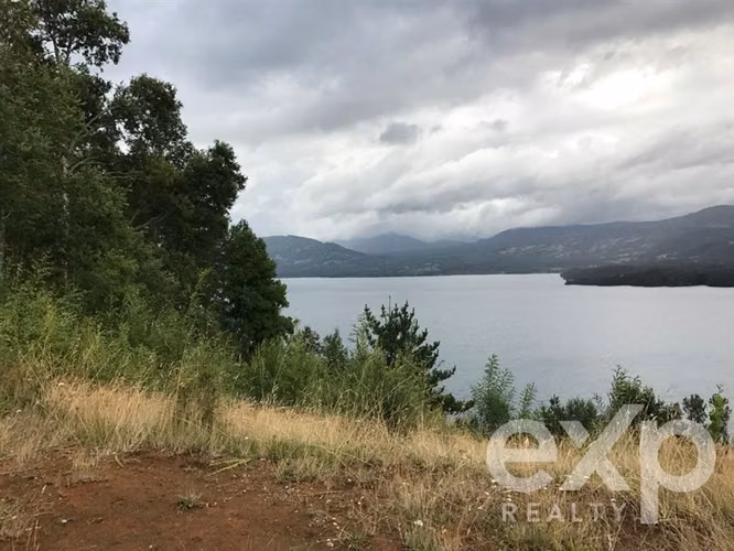 Sitio en venta en Lago Calafquen - Imagen 2