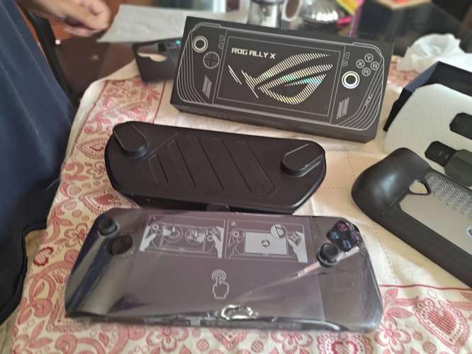 Asus rog ally X más accesorios y protector