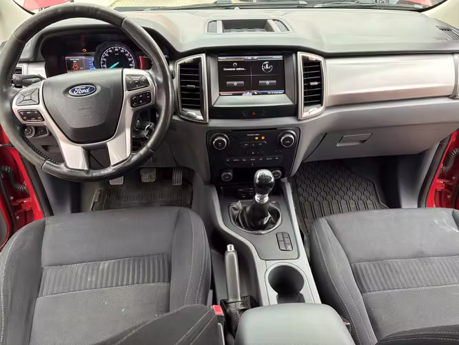 CAMIONETA FORD  RANGER XLT 3.2 DIESEL AÑO 2018 Km 264442 - Imagen 7