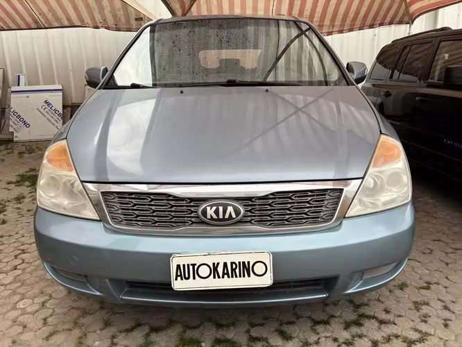 STATION WAGON KIA MOTORS GRAND CARNIVAL LX AÑO 2015 Km 138207