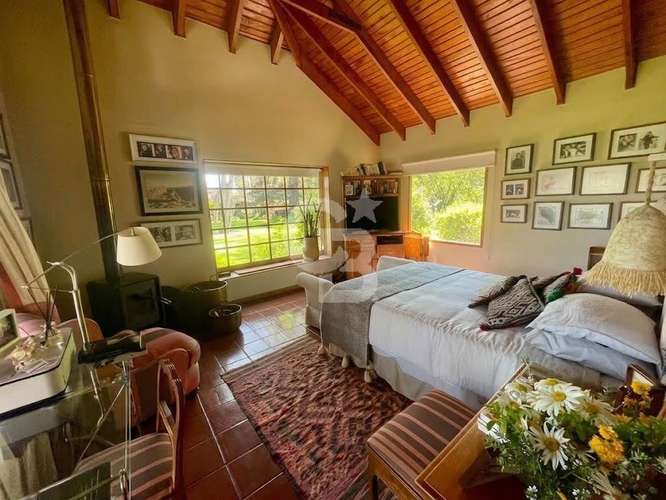 Casona de campo en Rapel, con parque y orilla. CBG