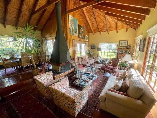 Casona de campo en Rapel, con parque y orilla. CBG