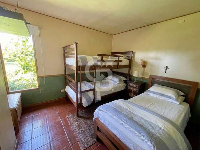 Casona de campo en Rapel, con parque y orilla. CBG