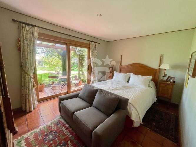 Casona de campo en Rapel, con parque y orilla. CBG