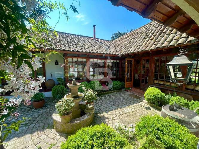 Casona de campo en Rapel, con parque y orilla. CBG