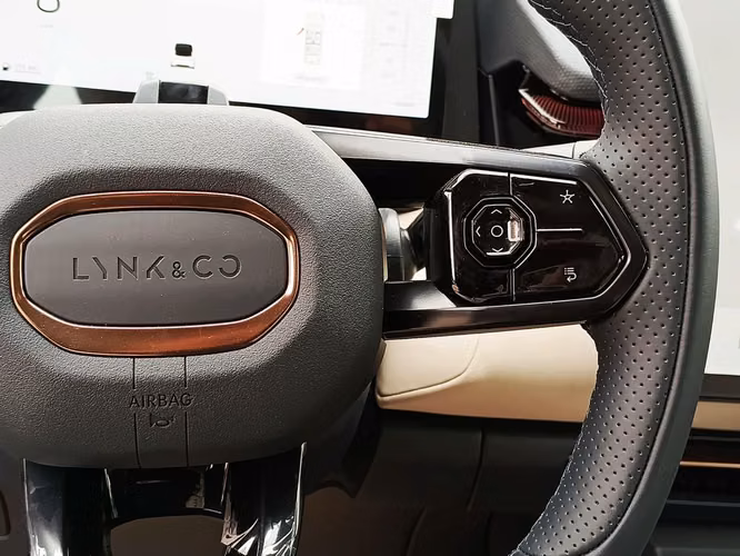 LYNK&CO 08 2027 - Imagen 19