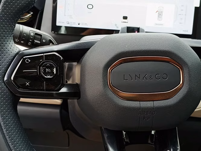 LYNK&CO 08 2027 - Imagen 18