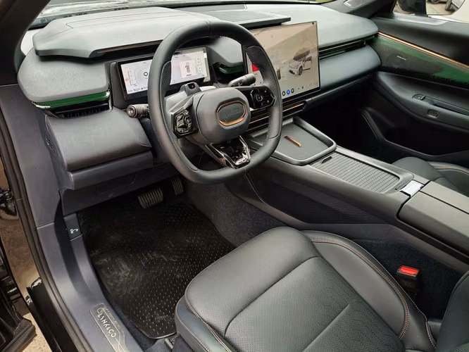 LYNK&CO 08 2027 - Imagen 16