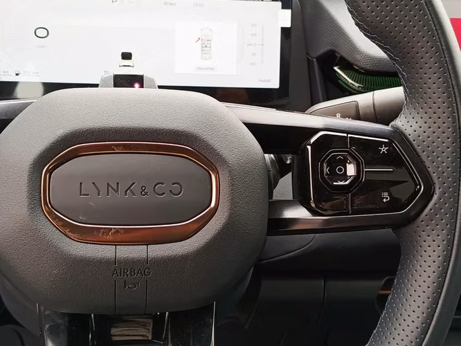 LYNK&CO 08 2027 - Imagen 19