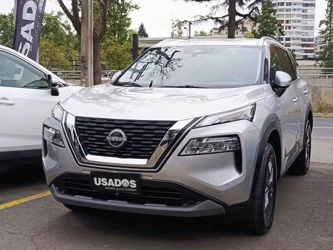 NISSAN X-TRAIL 2025