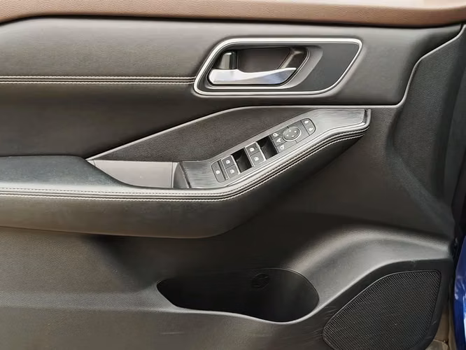 NISSAN X-TRAIL 2023 - Imagen 11
