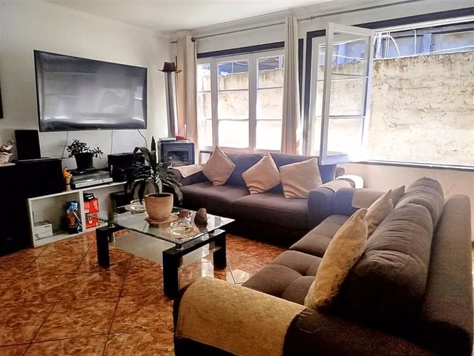 Casa en venta de 5 dorm. en Renca