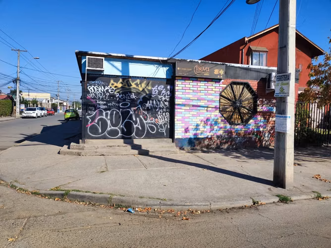 EXCELENTE OPORTUNIDAD COMERCIAL EN MAIPÚ — LOCAL EN VENTA DE 182 M²