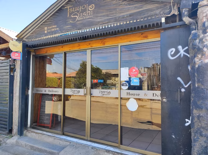 EXCELENTE OPORTUNIDAD COMERCIAL EN MAIPÚ — LOCAL EN VENTA DE 182 M²
