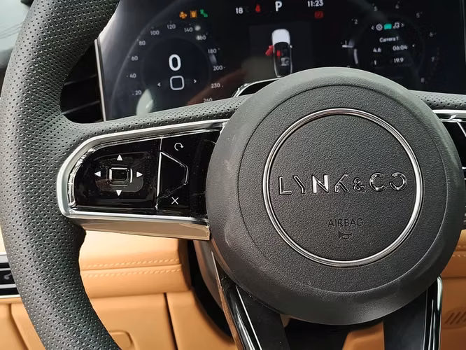 LYNK&CO 09 2027 - Imagen 18