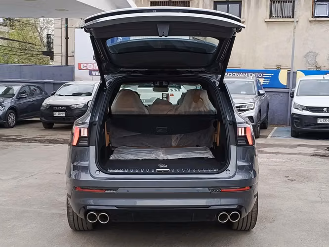 LYNK&CO 09 2027 - Imagen 9