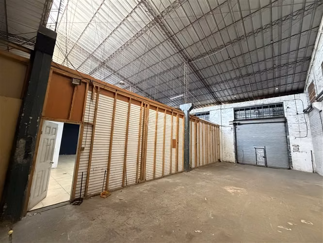 BODEGA CON LOCAL MEIGGS - Imagen 5