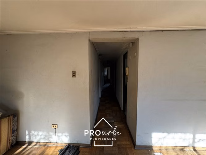 Para remodelar 4 D 2B + studio a cuadras de Plaza Egaña - Imagen 5
