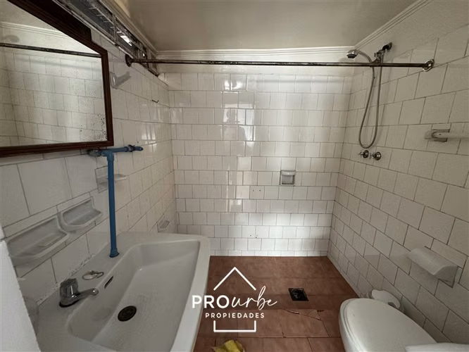 Para remodelar 4 D 2B + studio a cuadras de Plaza Egaña - Imagen 13