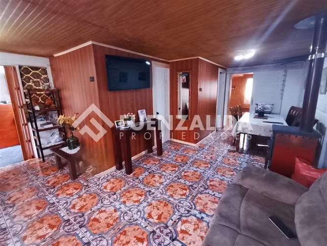 Casa 2 Dormitorios con Patio Excelente Conectividad Coronel - Imagen 3