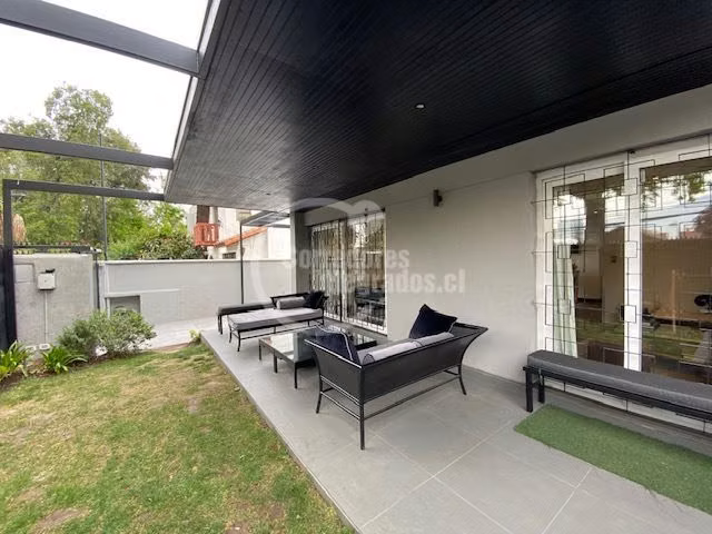 Casa en venta de 4 dorm. en Vitacura - Imagen 2