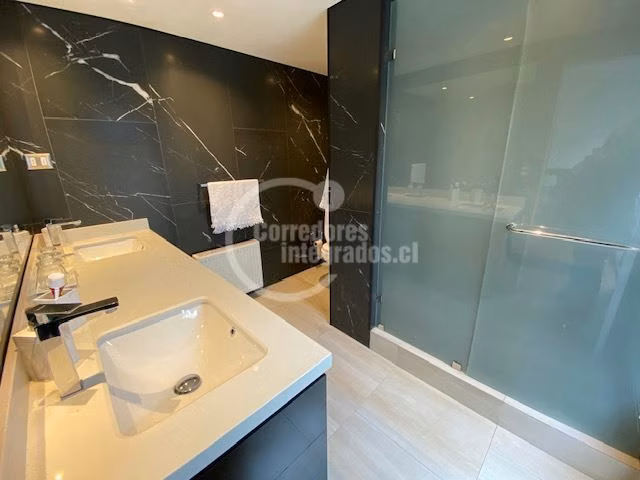 Casa en venta de 4 dorm. en Vitacura - Imagen 13