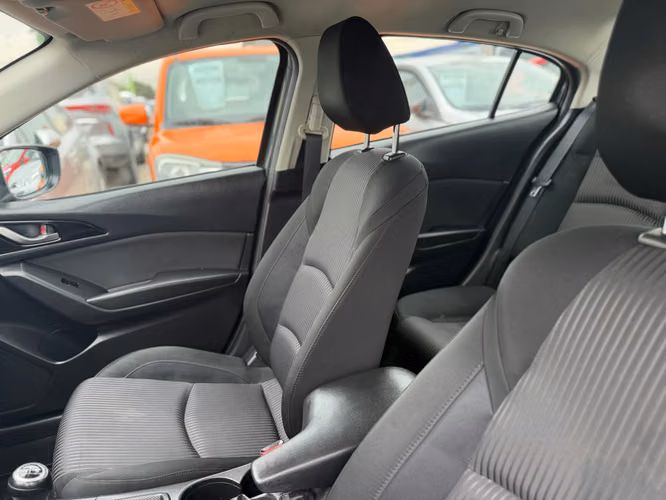 MAZDA NEW 3 - Imagen 10