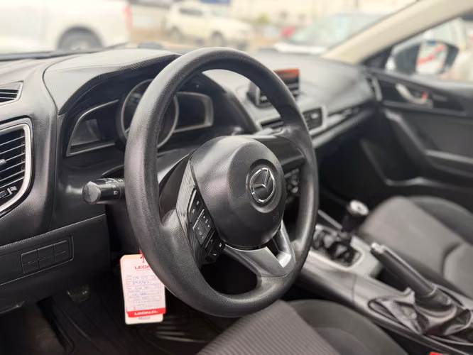 MAZDA NEW 3 - Imagen 9