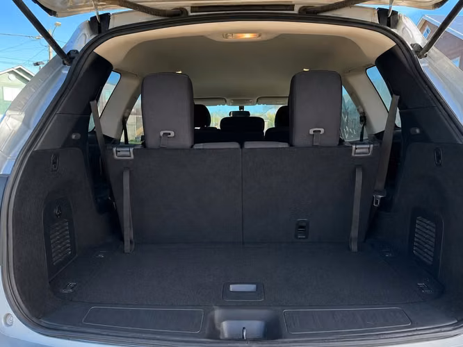 Nissan pathfinder Sense 3.5 v6 FWD