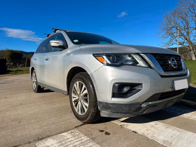 Nissan pathfinder Sense 3.5 v6 FWD