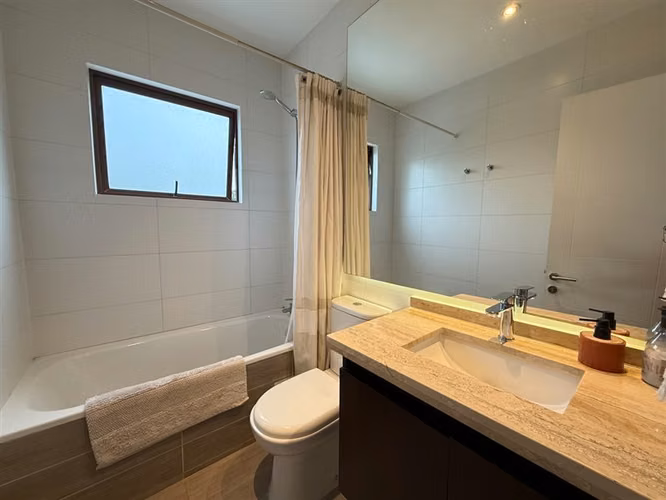 Arriendo Casa en Condominio 3D 3B en Chicureo - Imagen 9