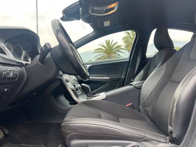 Volvo S60 T4 COMFORT 2016 - Imagen 9