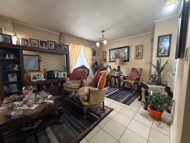 VENDEMOS CASA CON PISCINA  EN CONDOMINIO ARANJUEZ - Imagen 4