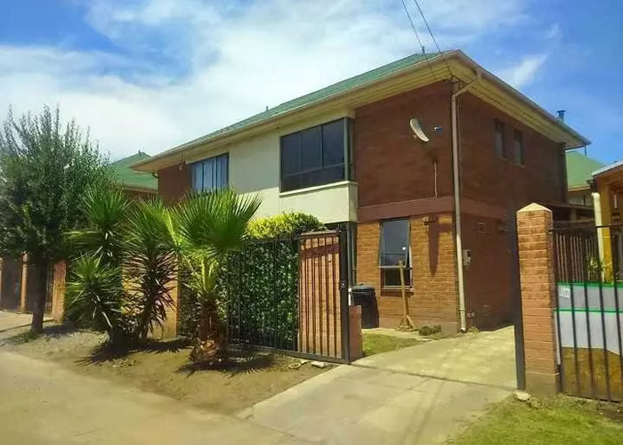 Casa Amplia con Excelente Conectividad (184526) - Imagen 1