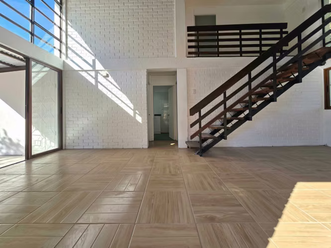 Amplia casa con gran terreno (184528) - Imagen 6