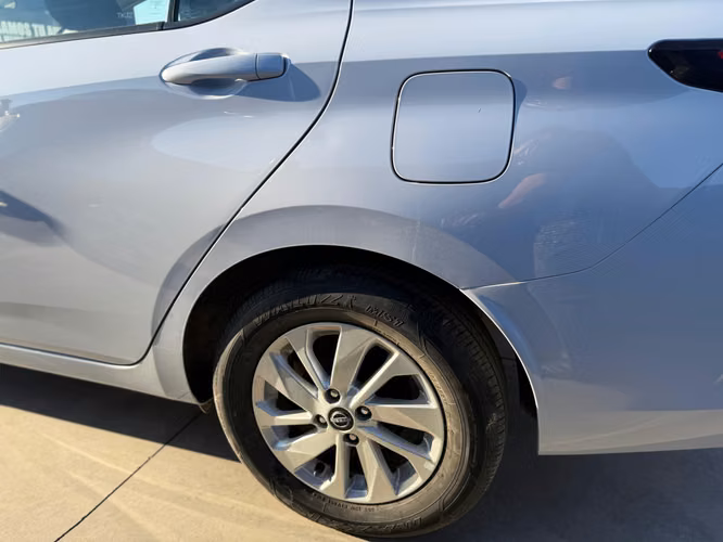 NISSAN VERSA SENSE - Imagen 4