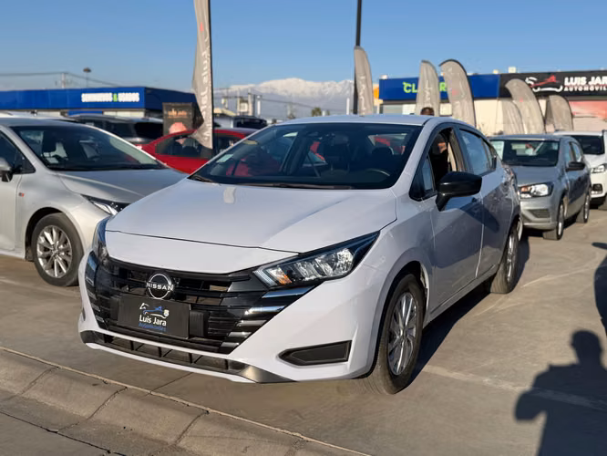 NISSAN VERSA SENSE - Imagen 3
