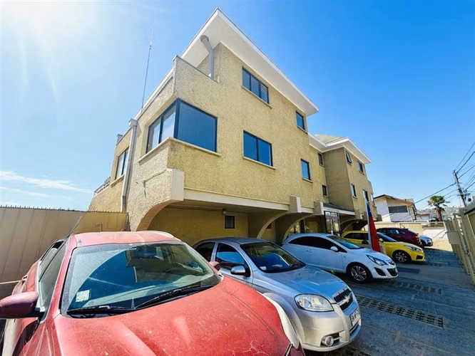 Departamento en arriendo de 4 dormitorios en Viña del Mar