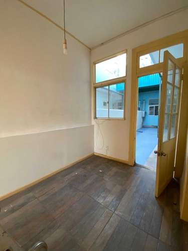 Cerro Baron bajo casa arriendo primer piso C2K (184529)