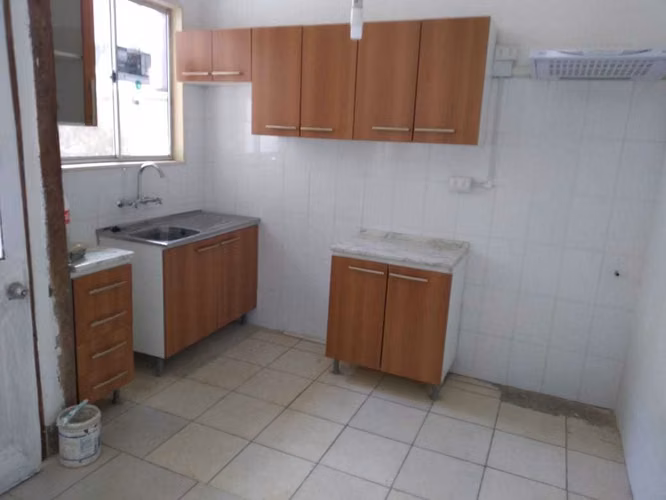 Cerro Baron bajo casa arriendo primer piso C2K (184529) - Imagen 8
