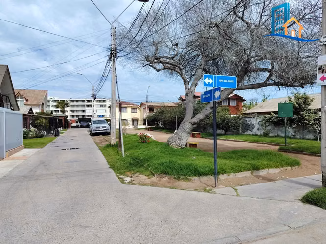 VENTA CASA 3HAB 2BA LA SERENA - AV ESTADIO - Imagen 3