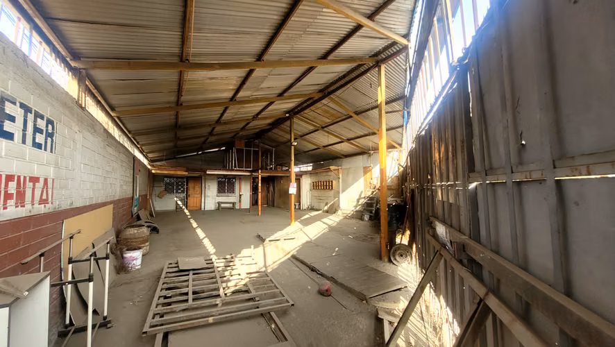 Oportunidad Comercial casa de 100 m2 más  Galpón 135 m2 - Imagen 8