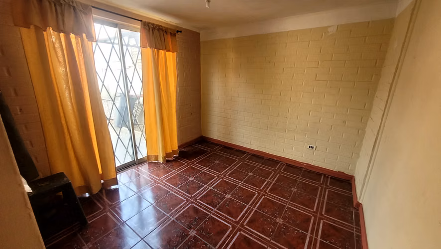 Oportunidad Comercial casa de 100 m2 más  Galpón 135 m2 - Imagen 3
