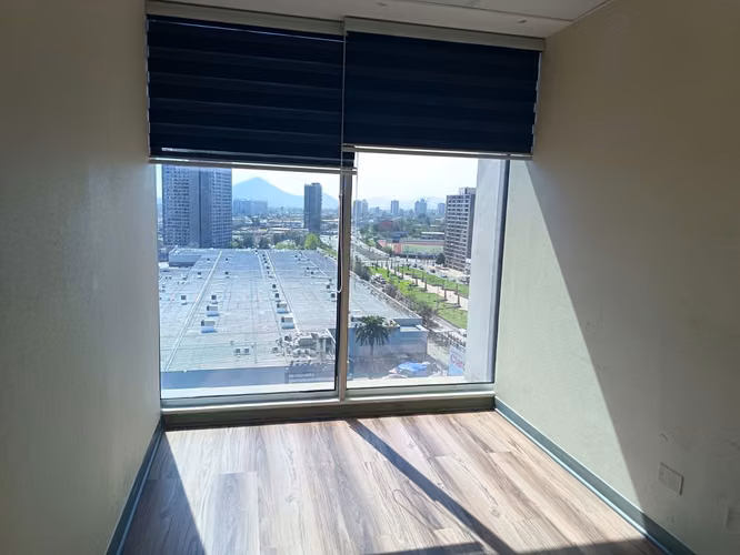 Arriendo Oficina 3P 2B estacionamiento y bodega Metro San Alberto Hurtado.