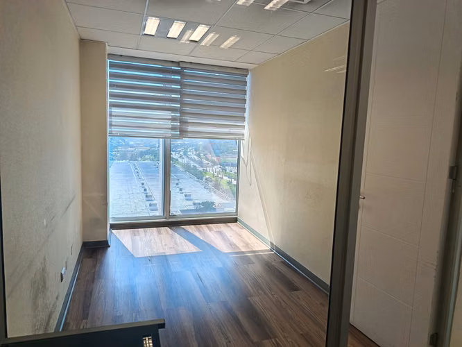 Arriendo Oficina 3P 2B estacionamiento y bodega Metro San Alberto Hurtado.