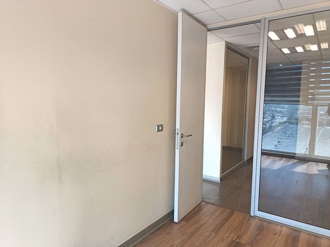Arriendo Oficina 3P 2B estacionamiento y bodega Metro San Alberto Hurtado.