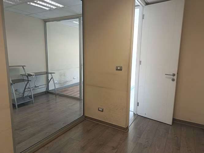 Arriendo Oficina 3P 2B estacionamiento y bodega Metro San Alberto Hurtado.