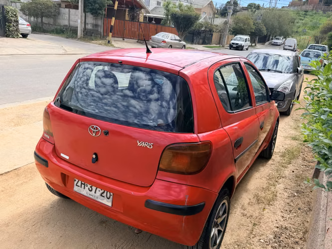 TOYOTA YARIS SPORT 2006 5 PTAS - Imagen 3